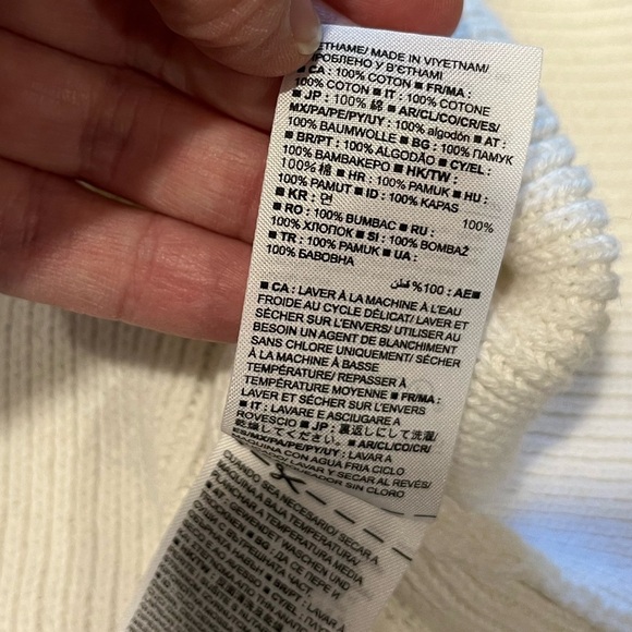 GAP - Off White Knit Sleeveless Top (S) - Picture 5 of 9